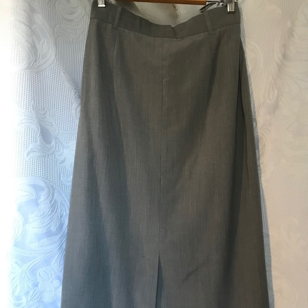 Long gray skirt by Taifun collection EU Sz.38 W 28” L 33” EU designed and made